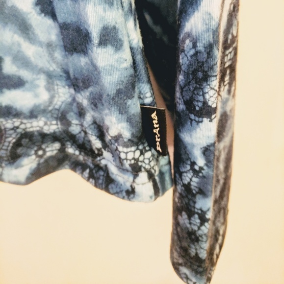 PrAna Active Wear Blue Print Top SMALL - Picture 4 of 7